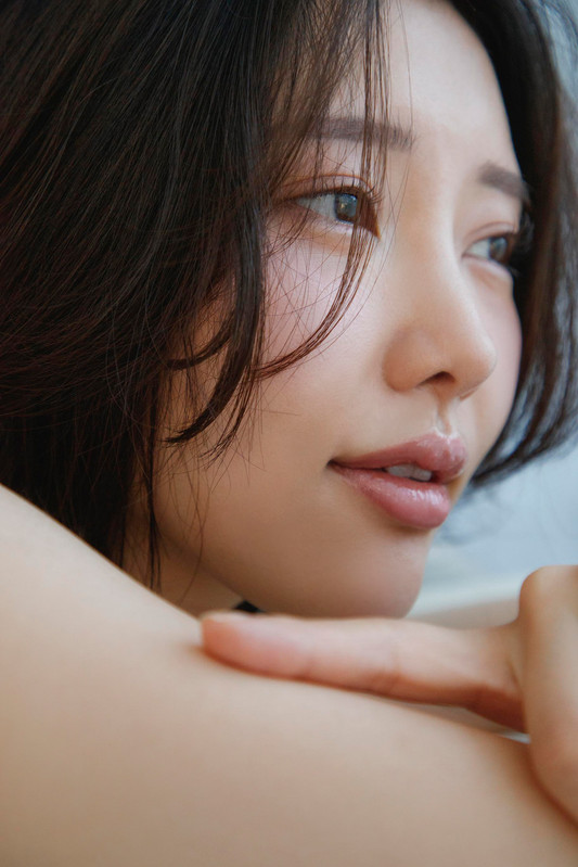 Japanese Idol Kanon Shizaki Kabone digital photo book re unplugged Miss KON com 067