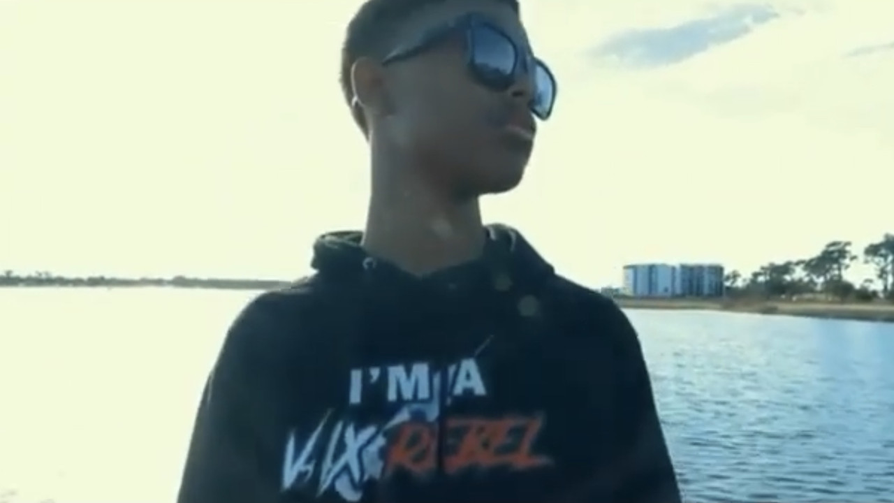 A1CB2A7D-4211-46E1-894C-FEC0A0A2AEA6