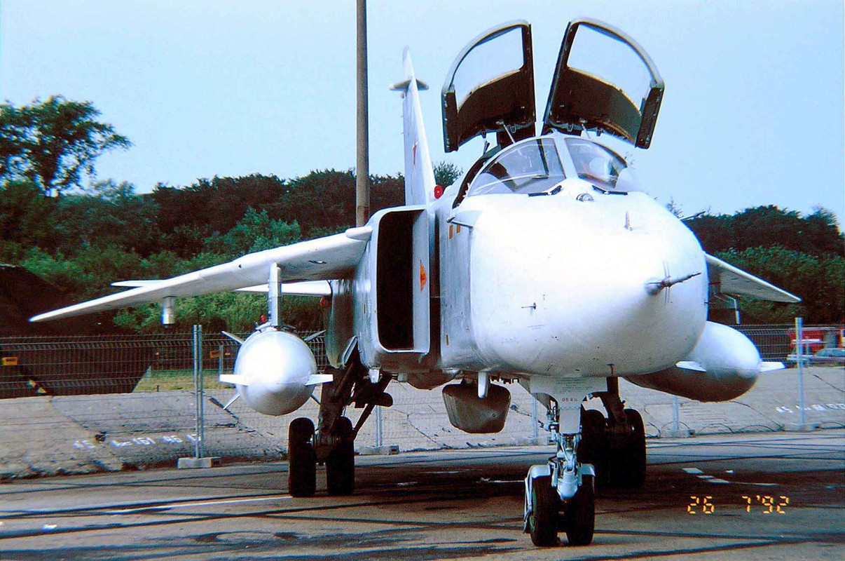 11 ORAP Su-24MR_26.07.92