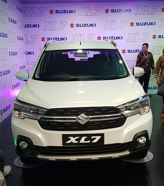 Suzuki XL7