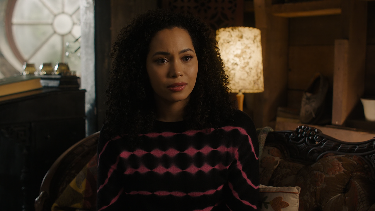 Charmed.(2018).S03E12.Spectral.Healing.1080p.10bit.AMZN.WEB-DL.DDP5.1.HEVC-Vyndros.mkv_snapshot_09.5