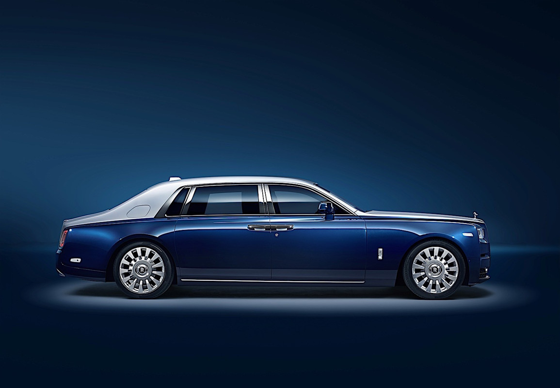 Rolls-Royce Phantom Extended Wheelbase Privacy Suite (8)