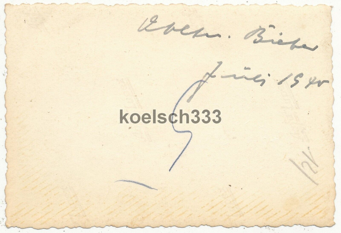 Foto Pilot im Messerschmitt Bf 109 Flugzeug Cockpit 1940 III.- Jagdgeschwader 3 (1)