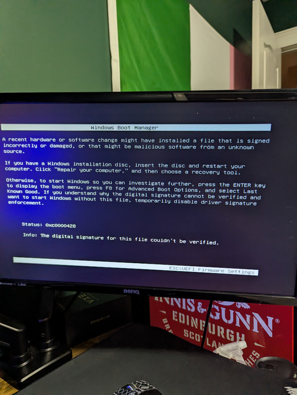 PXL 20251214 010439798