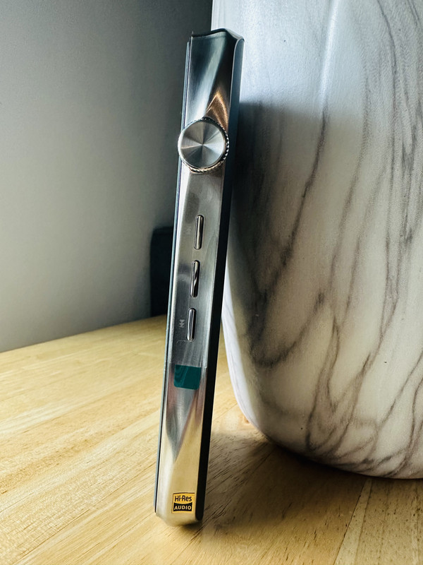 Perspective of HYQ-E-11 (left pedal impression). (A) Dorsal view
