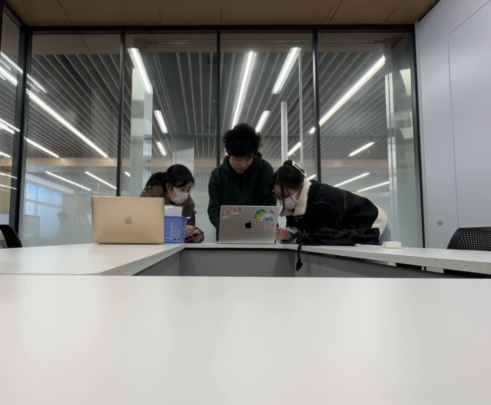 GMTC students coding