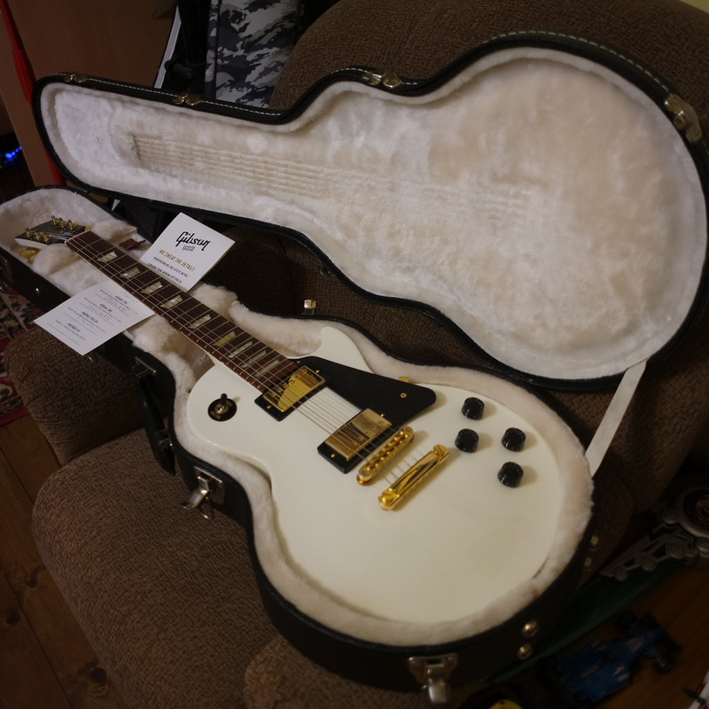 gibson les paul studio 2012 alpine white