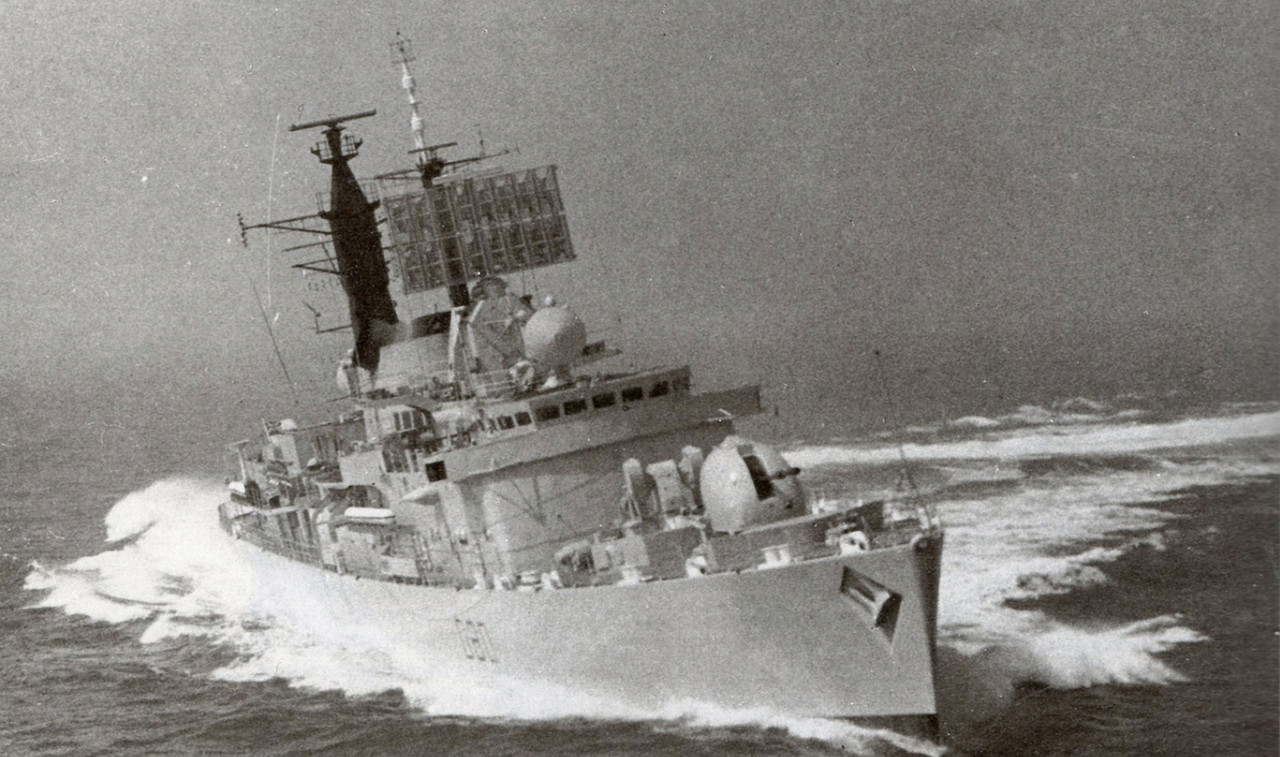 HMS Sheffield (D80)-21