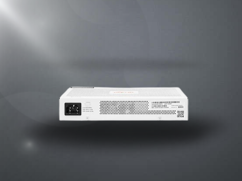 Interface de gerenciamento do Switch Aruba Instant On 1830 JL811A através do aplicativo móvel, demonstrando a facilidade de uso.