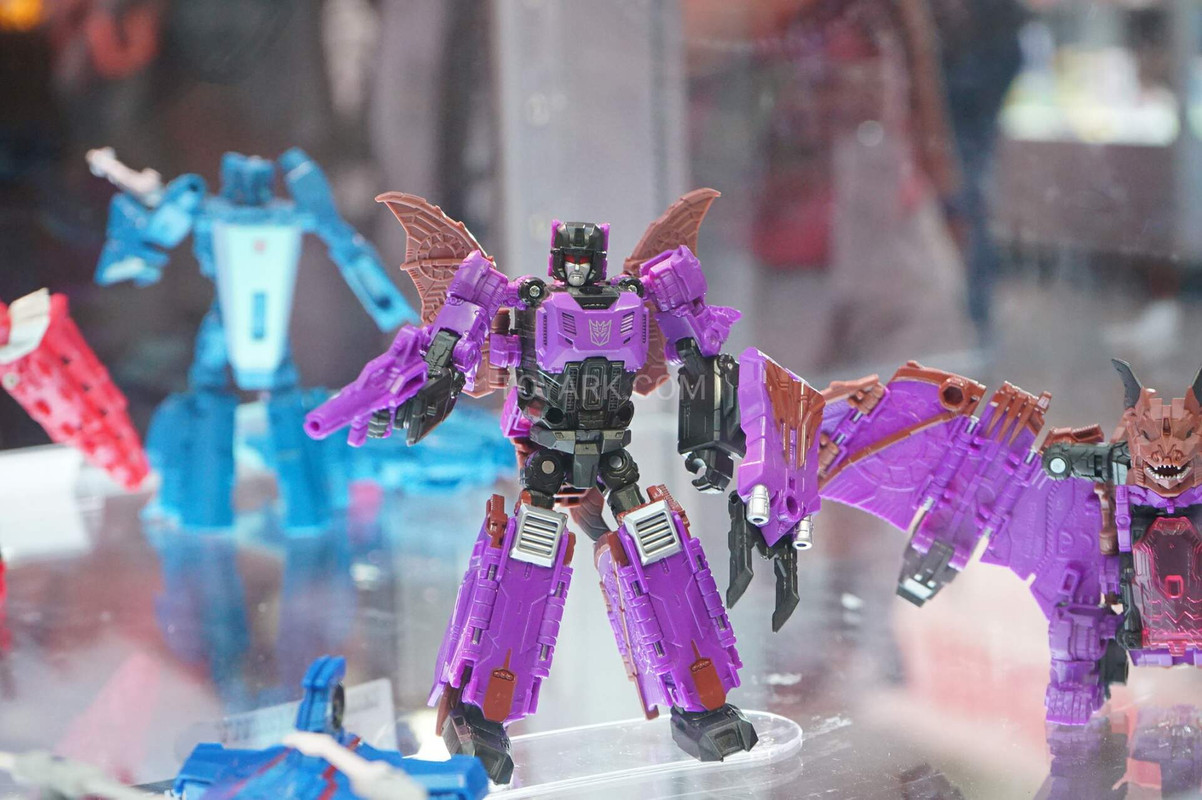 SDCC2016-Transformers-Titans-Return-029