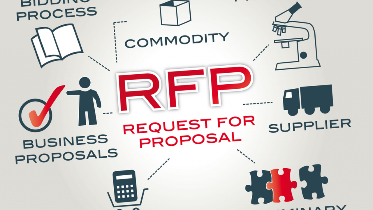 من يقوم بكتابة طلب تقديم العروض (RFP)؟