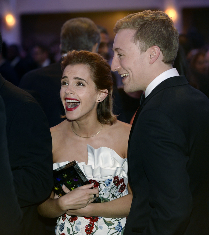 emmawatson-updates.com (133)