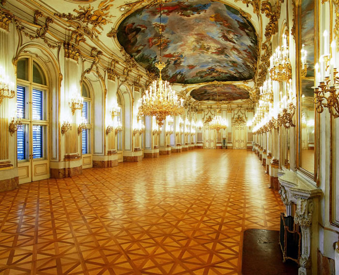 [Image: Schonbrunn-10.jpg]