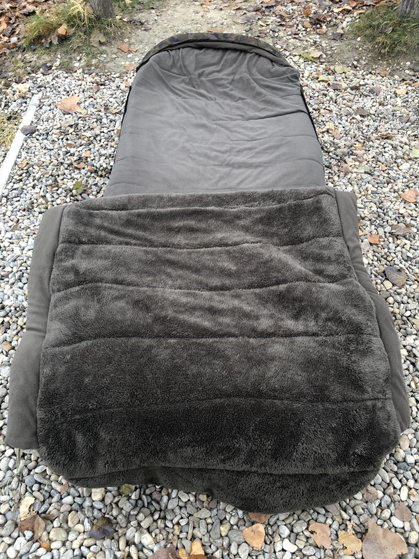 2473EDF3-0212-4DE0-AD7D-A3EB593029BC