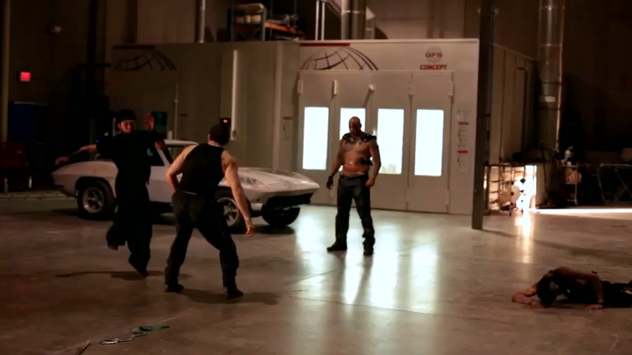 Blood Games 2011 BluRay [Tamil + English] 480p, 720p Screenshot