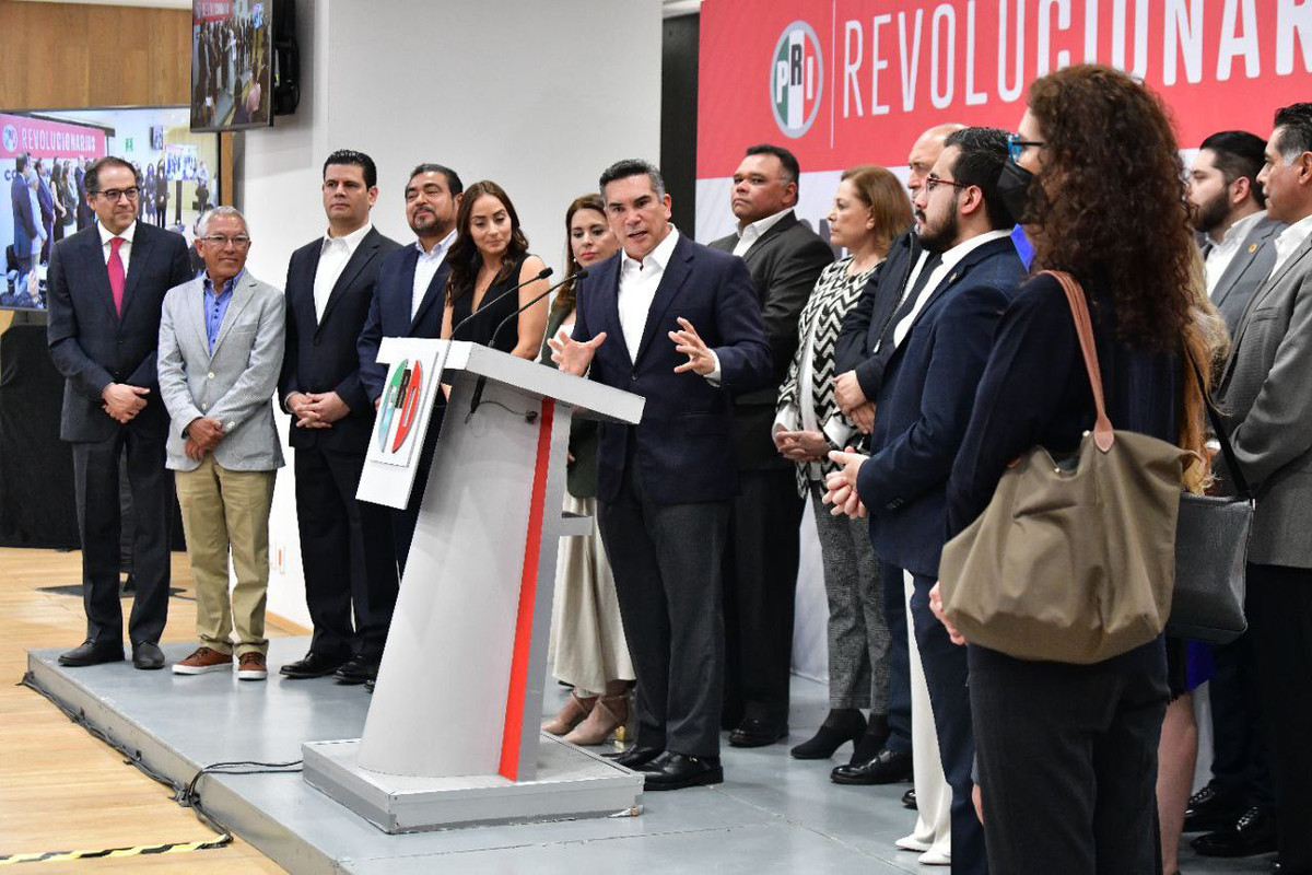 Alejandro Moreno arremete contra diputados federales de Morena