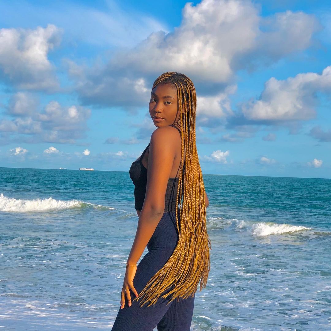 oriane-kelly.jpg