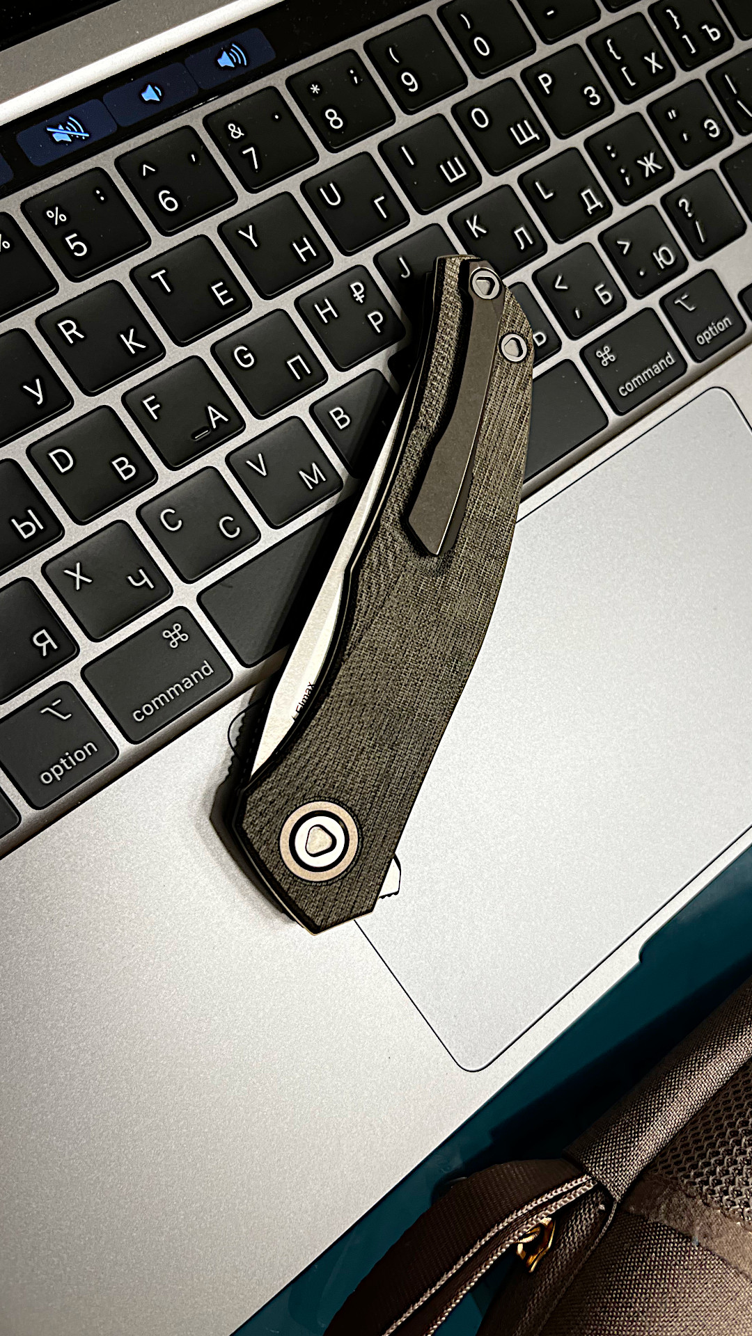 Q95-Canvas-MBP.jpg