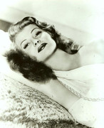 rita-hayworth-f90