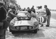 24 HEURES DU MANS YEAR BY YEAR PART ONE 1923-1969 - Page 46 59lm11-F250-GT-Jean-Blaton-Leon-Dernier-20