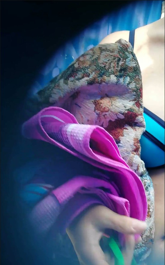 [Image: Voyeur33485142620.jpg]