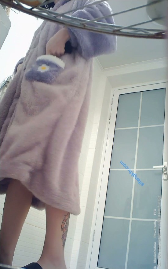 [Image: Voyeur14135115145.jpg]