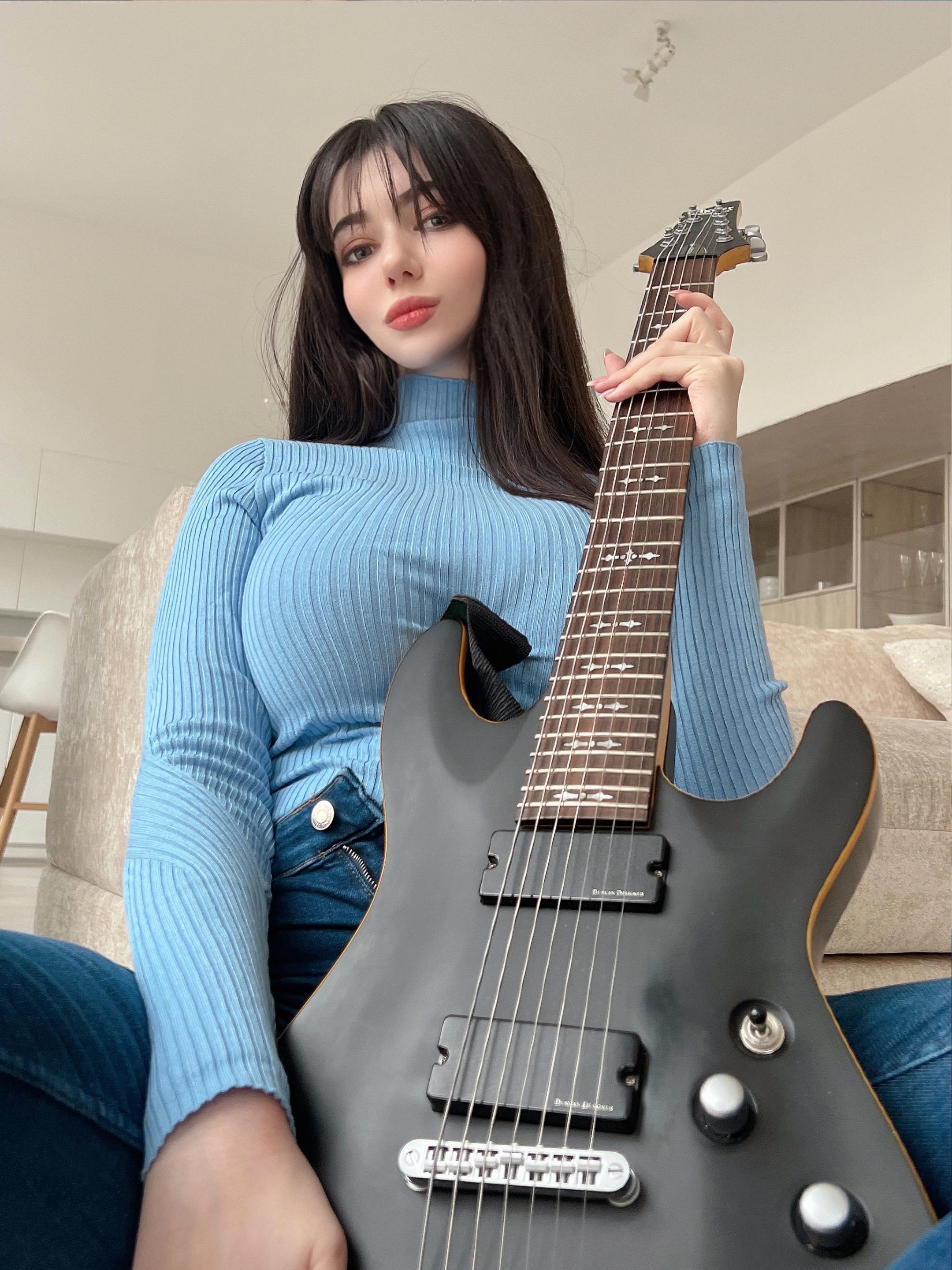 Alina Becker 吉他少女 Guitar Sister 主题 Cosplay 写真图集【40P-28.2M】插图1