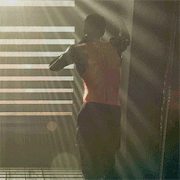 tumblr_ocftzxeW4o1r5pc6bo4_250