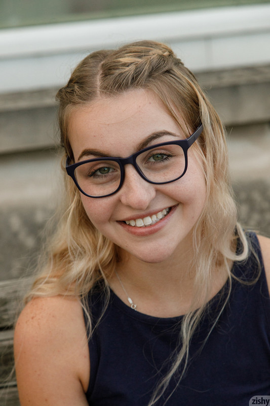 full_019_1331481408431450