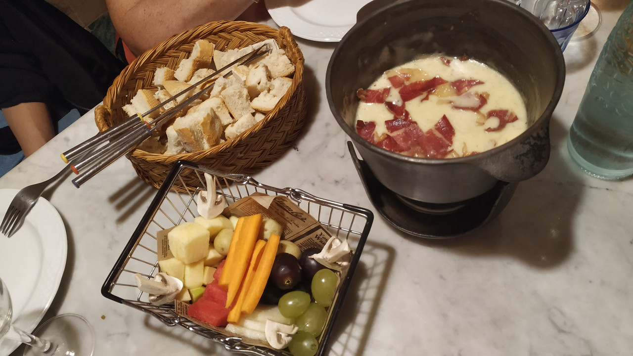 La Cua Curta, fondue en Barcelona, opinión - Tapear y comer en Barcelona - Foro Cataluña