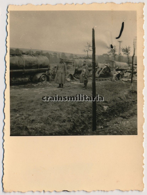 Orig. Foto zerstörte Beute Tankwagen Lkw in Fran