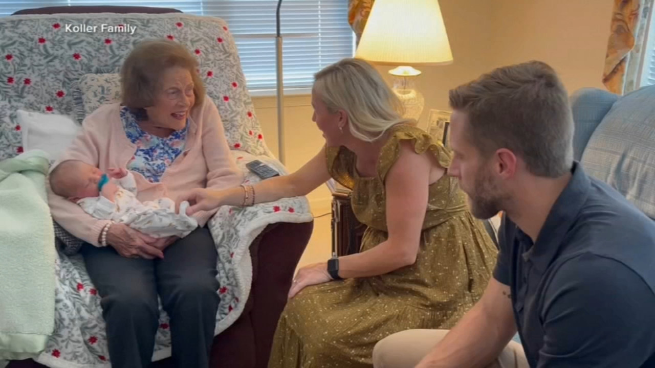 Abuela de 99 años se vuelve viral tras conocer a su bisnieto número 100