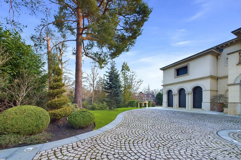 Elegant property interiors by Century 21 Fine Homes and Estates