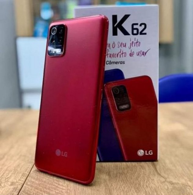 Smartphone LG K62 Vermelho 64GB, Tela de 6.6”, Câmera Traseira Quadrupla, Android 10, Inteligência Artificial e Processador Octa-Core