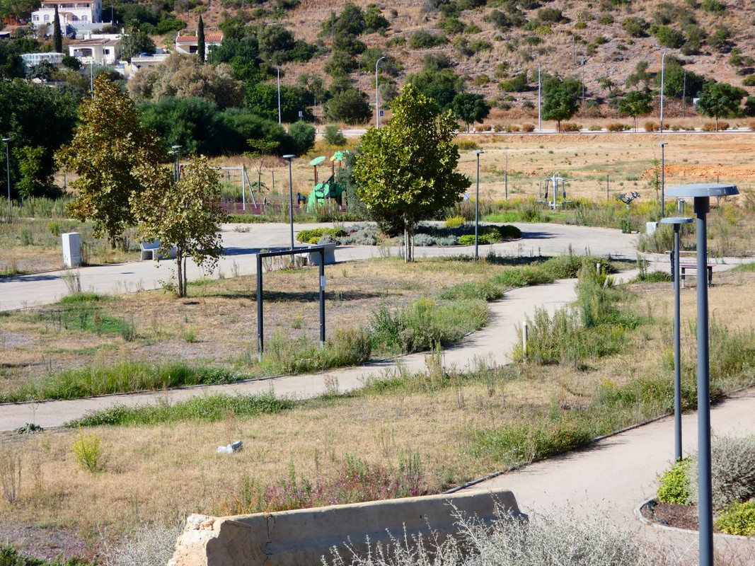 Little_park_Albufeira_marina_051025 (2)