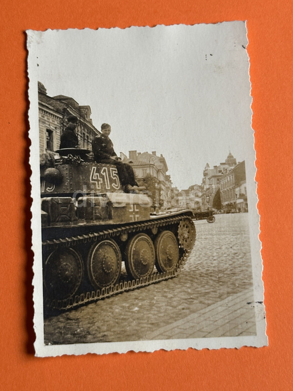 Foto, Wk2, Beute Panzer Panzerkampfwagen 38 (t) in Minsk Belarus,