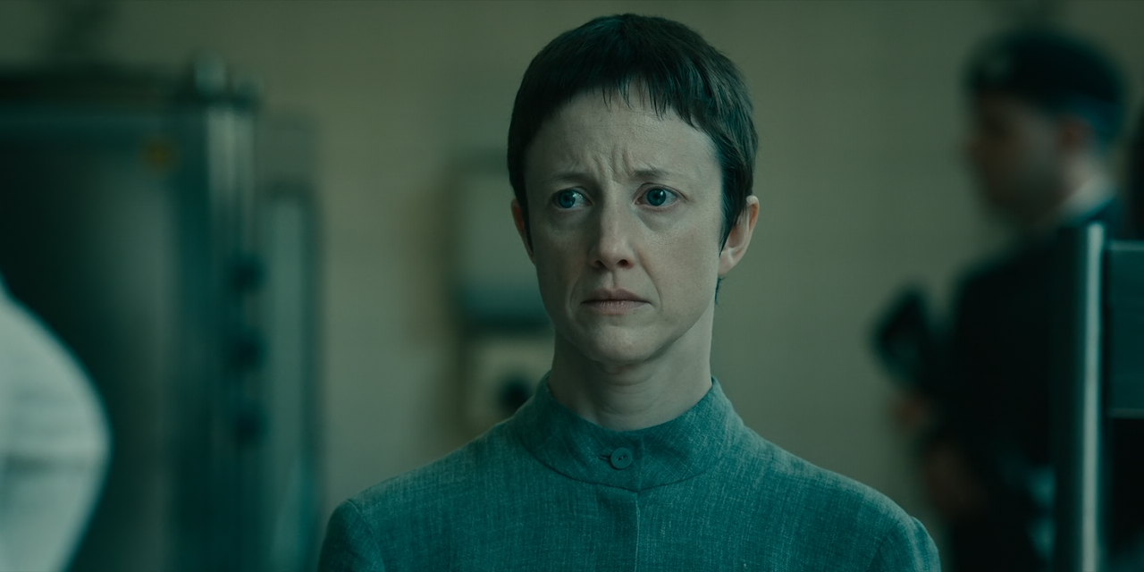 The.Regime.S01E03.The.Heroes’.Banquet.1080p.10bit.AMZN.WEB-DL.DDP5.1.HEVC-Vyndros.mkv_snapshot_23.52