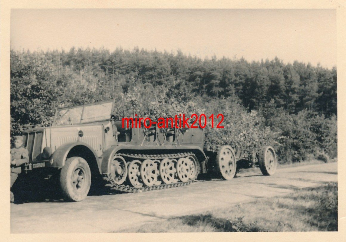 Foto, II. schw. Art.Abt.mot.. 430, Marschübung, 