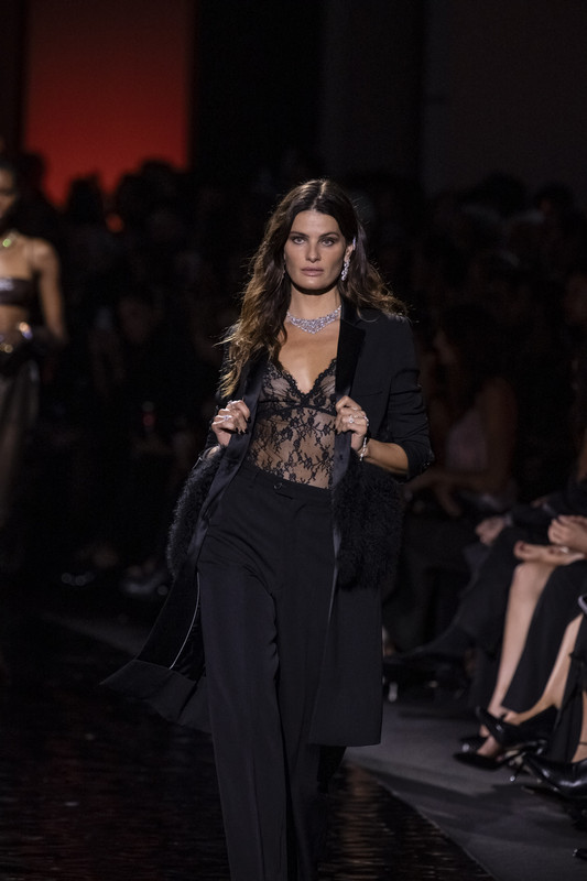 Isabeli Fontana See Through Messika Runway81