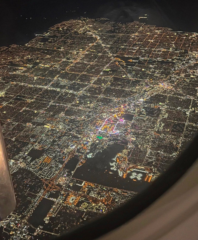 G6GKQ7l-Xs-AAyl-HM-format-jpg-name-large