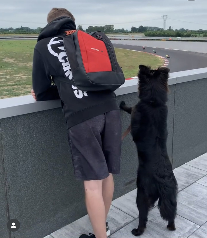 B1C50852-A590-4204-88E5-7A9DDD24A7D3