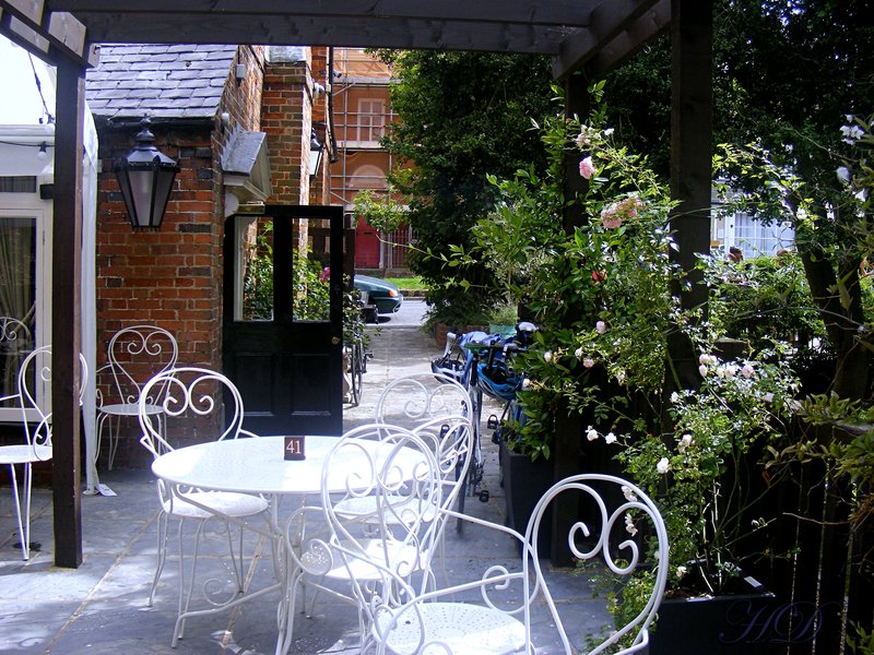 village-pub-HD.jpg