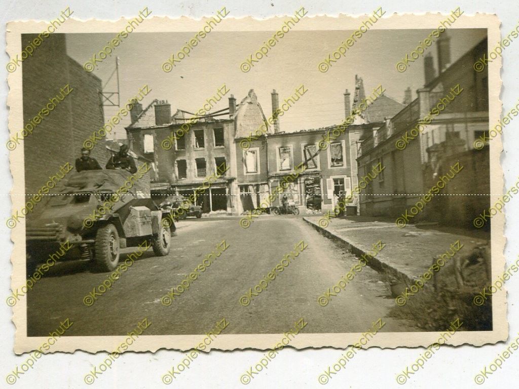 Foto, Wehrmacht, Panzerspähwagen auf Vormarsch, Amiens, Frankrei