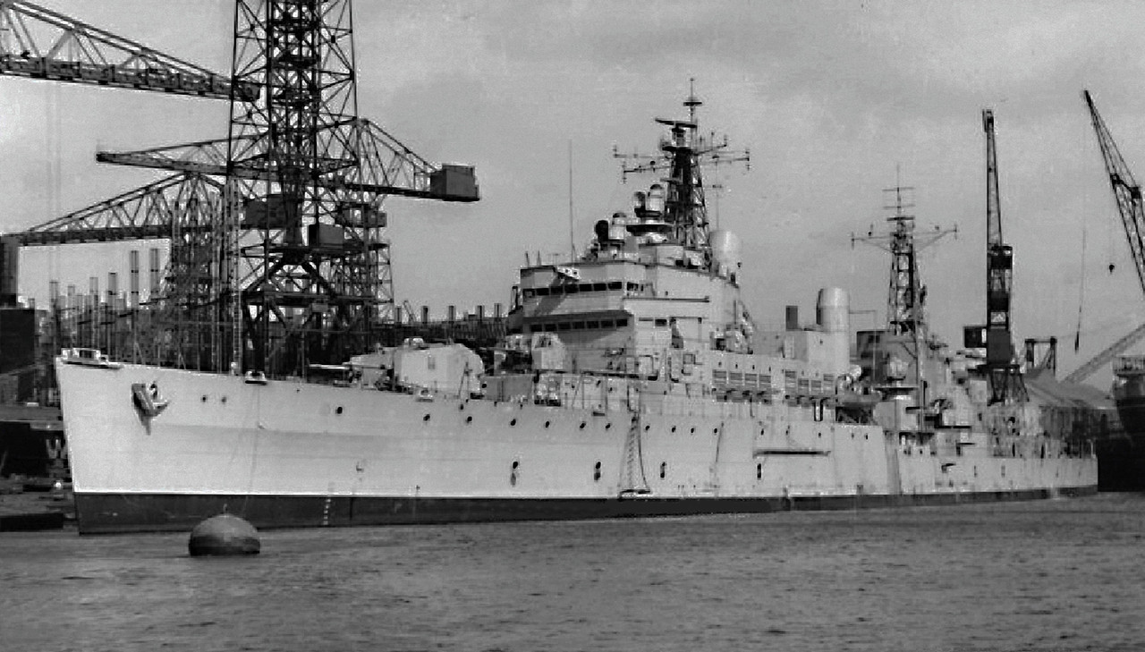 HMS Lion (C.34), апрель 1960