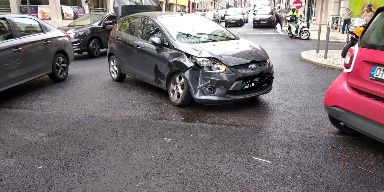 E575A76E-10EE-4806-8845-041905F30317