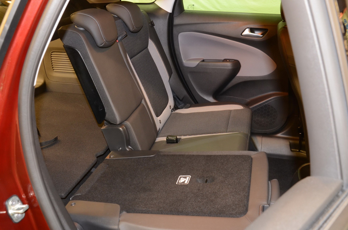 Vauxhall Crossland X Ultimate (14)