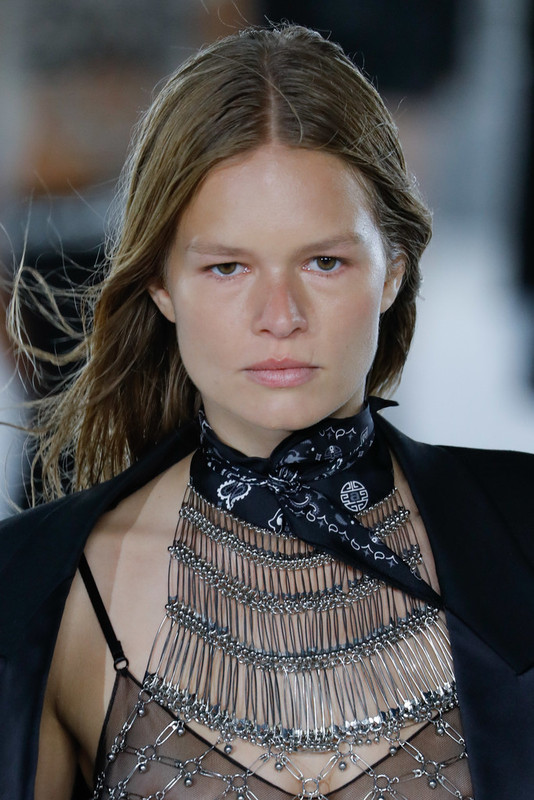 Alexander Wang Runway June 2018 New York Fashion W3OsHFOROh3x