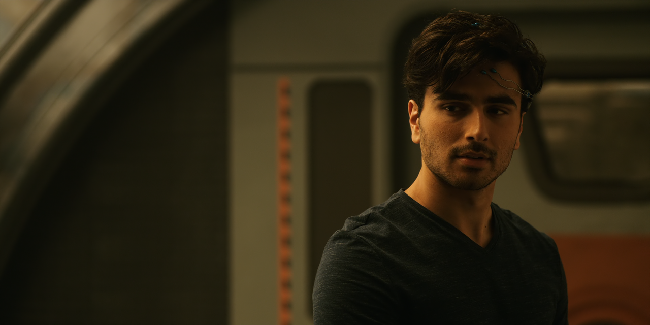 Another.Life.S02E02.Smoke.and.Mirrors.2160p.10bit.NF.WEB-DL.DDP5.1.HEVC-Vyndros.mkv_snapshot_06.13_[