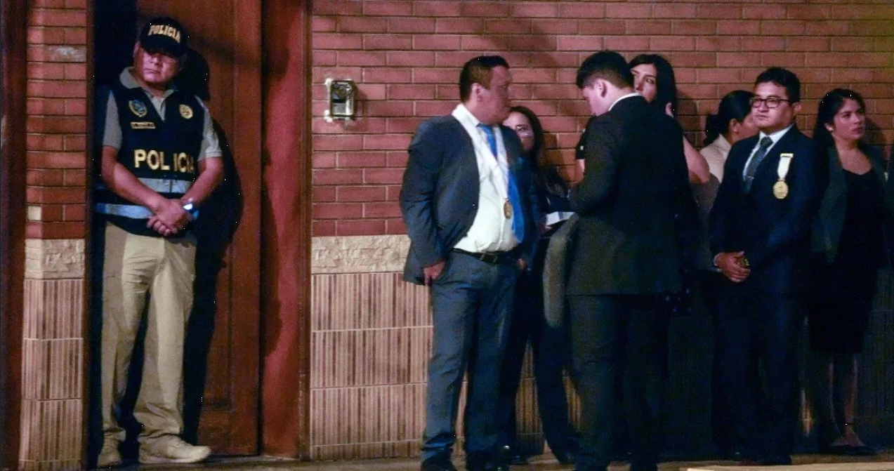 Allanan casa de la Presidenta de Perú en investigación por enriquecimiento ilícito