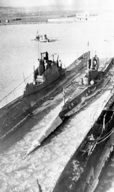 Щ-215, А-4 и Д-Л...